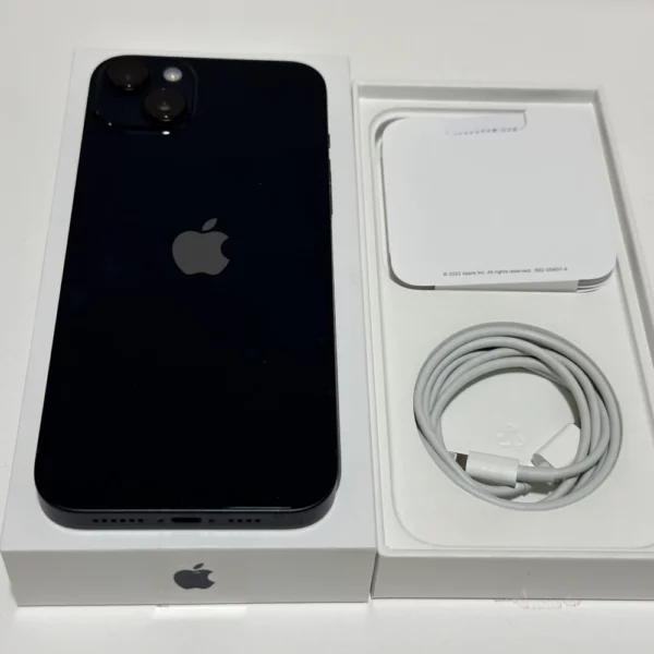 iPhone-14-Plus-128GB-Midnight-accessories